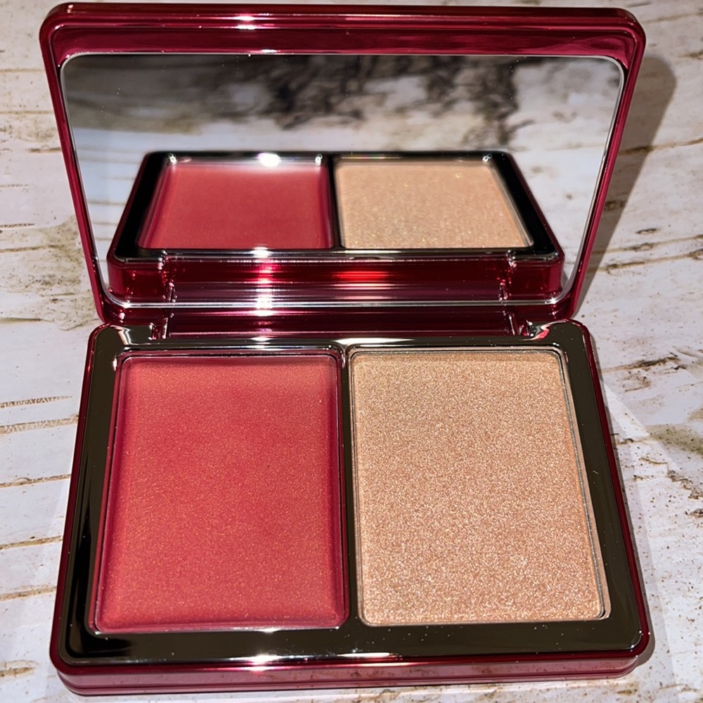 🌹Natasha Denona CUPID CHEEK DUO
CREAM BLUSH & HIGHLIGHTER💘 Sealed in package